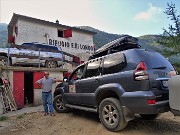 11 Partenza a piedi dal Rif. Longo (2026 m) raggiunto in comoda jeep navetta di Ugo MIdali (3280424902)